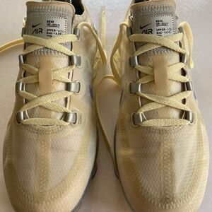 NIKE VAPORMAX Women’s Sneakers Size 7 1/2